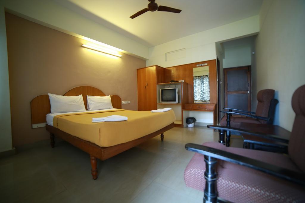Qik Stay @ S.K. Continental Mysore Exterior foto